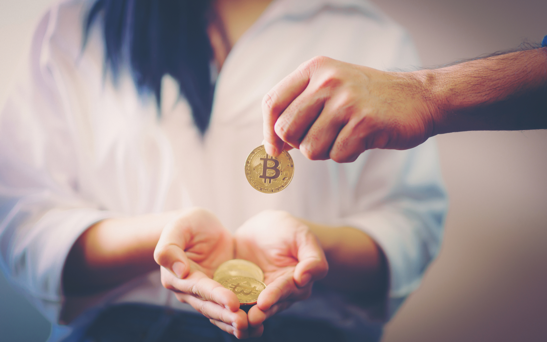 Benefits of buying bitcoin and other cryptocurrencies